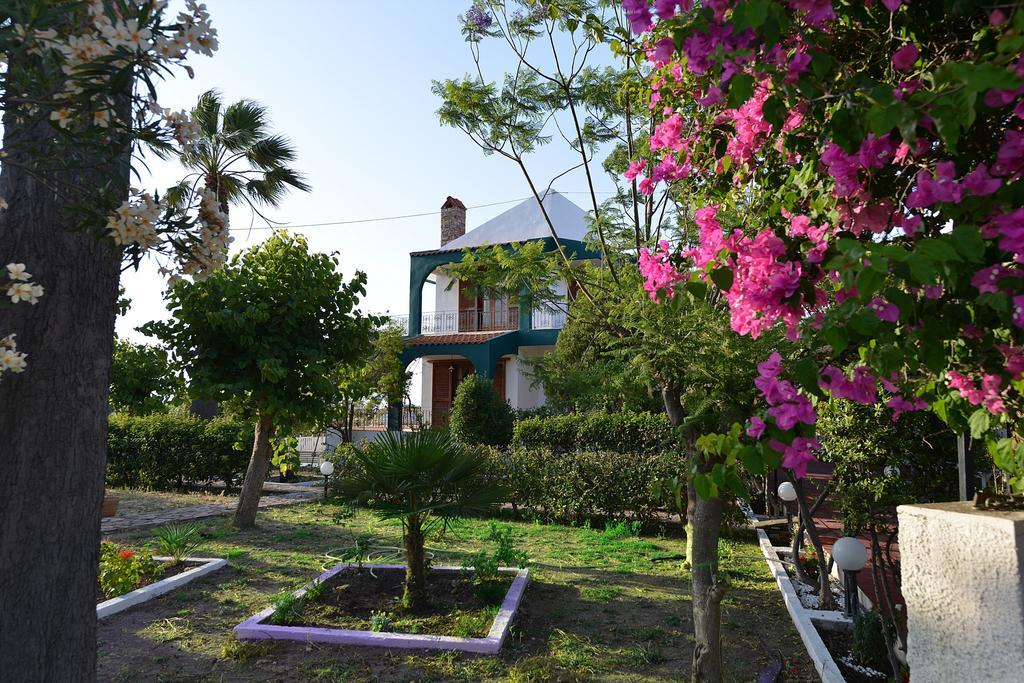 Villas Marianna Kalavarda ภายนอก รูปภาพ
